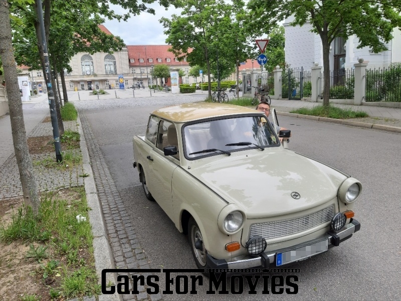 CarsForMovies | Trabant 601 de Luxe 1987 DDR Weiß Braun Zivilfahrzeug DDR Fahrzeug allgemein Thüringen 5085 Oldtimer Ostblock Trabi Rennpappe